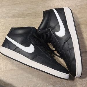 Nike Court Vision Mid Sneaker